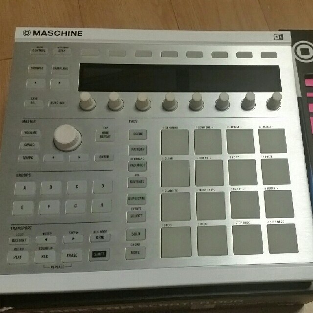 美品　maschine mk2 native instruments dtm 楽器のDTM/DAW(MIDIコントローラー)の商品写真