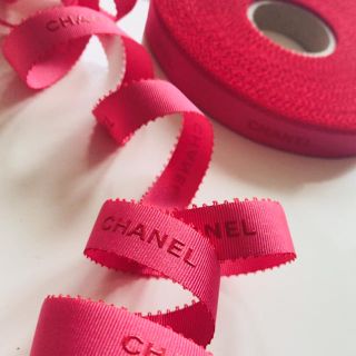 シャネル(CHANEL)のシャネル ネオンピンク リボン 正規品 ラッピング (ラッピング/包装)