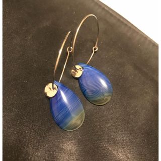 パピヨネ(PAPILLONNER)のパピヨネ PAPILLONNER ピアス ループ 天然石 青 ブルー(ピアス)