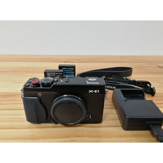 FUJIFILM 富士フイルム X-E1 ボディ ブラック FUJIFILM 富士フイルム X-E1 ボディ ブラック