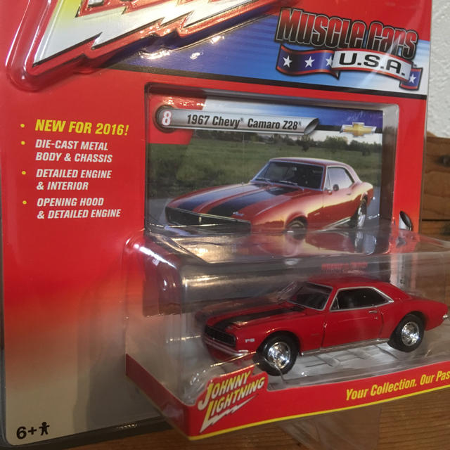 Chevrolet(シボレー)の新品 JOHNNYLIGHTNING 1967Chevy camaro Z28 エンタメ/ホビーのおもちゃ/ぬいぐるみ(ミニカー)の商品写真