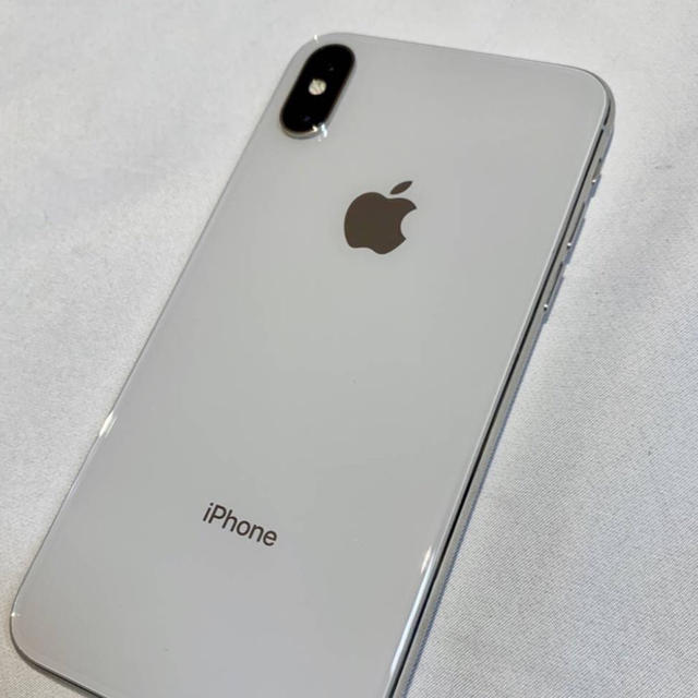 iPhone(アイフォーン)のiPhone X 256 GB SIMフリー スマホ/家電/カメラのスマートフォン/携帯電話(スマートフォン本体)の商品写真