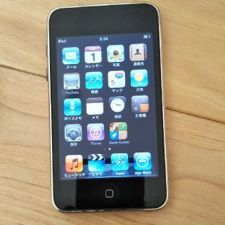 アイポッドタッチ(iPod touch)のipod touch 8GB 動作問題なし　充電器付(ポータブルプレーヤー)