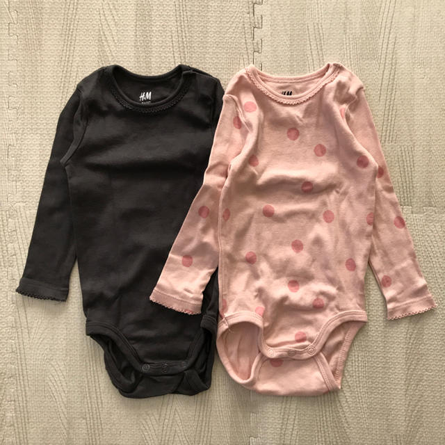 H&M(エイチアンドエム)の¨̮⑅ H&M ボディスーツ ロンパース 肌着 70 女の子 キッズ/ベビー/マタニティのベビー服(~85cm)(肌着/下着)の商品写真