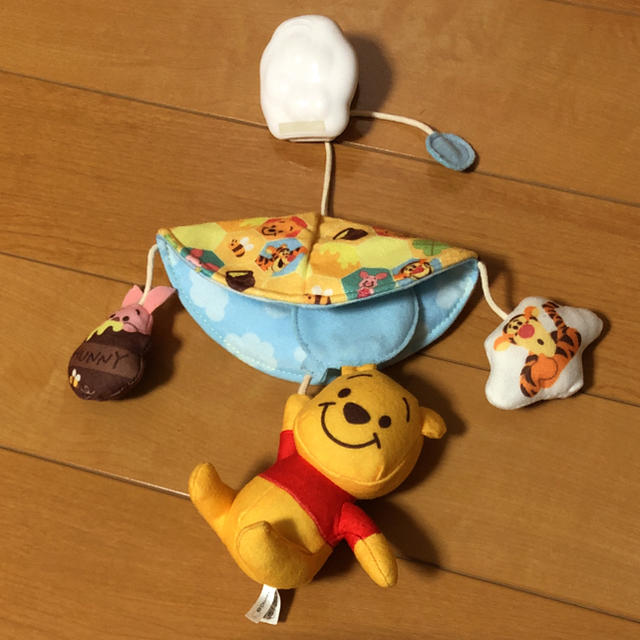 Disney(ディズニー)のベビーカー プーさんぬいぐるみ エンタメ/ホビーのおもちゃ/ぬいぐるみ(キャラクターグッズ)の商品写真