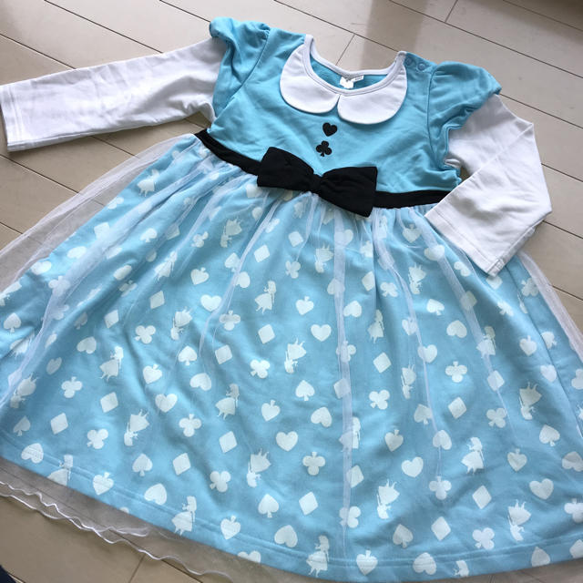 Disney(ディズニー)のディズニー アリス ワンピース 120 キッズ/ベビー/マタニティのキッズ服女の子用(90cm~)(ワンピース)の商品写真