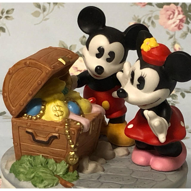 Disney(ディズニー)の（ レア・美品 ）Disney  陶磁器製  ミッキー&ミニー  オルゴール インテリア/住まい/日用品のインテリア小物(オルゴール)の商品写真