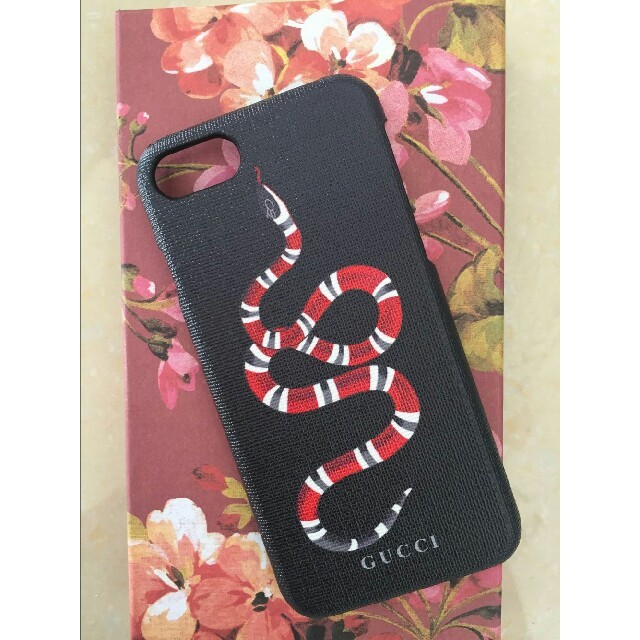 白雪姫 iPhone8 ケース 革製 / Gucci - GUCCI グッチ IPHONE 7/8 CASE ケースの通販 by 新谷 亜里香's shop｜グッチならラクマ