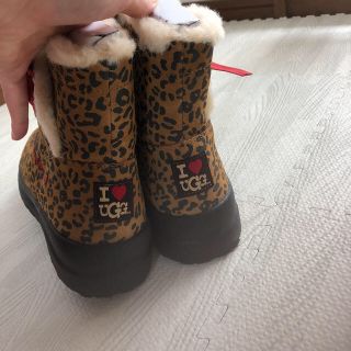 アグ(UGG)の引越しのため月曜日に削除します！UGGブーツ新品(ブーツ)