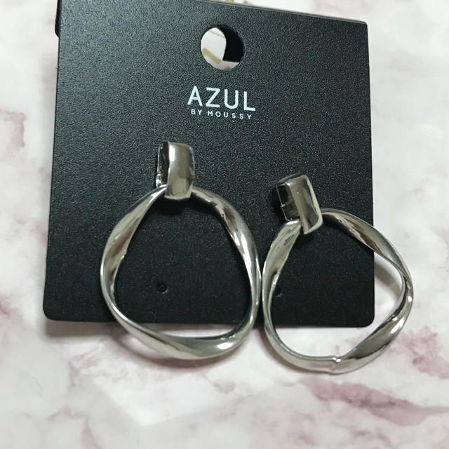 AZUL by moussy(アズールバイマウジー)のAZUL BY MOUSSY ピアス シルバー 未使用 レディースのアクセサリー(ピアス)の商品写真