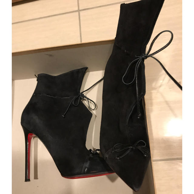 Christian Louboutin(クリスチャンルブタン)のルブタン ブーツ※値下げ致します レディースの靴/シューズ(ブーツ)の商品写真