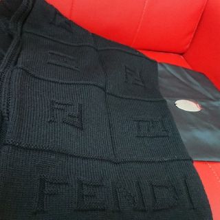 フェンディ(FENDI)の【美品】FENDI ブラッキング マフラー(マフラー/ショール)