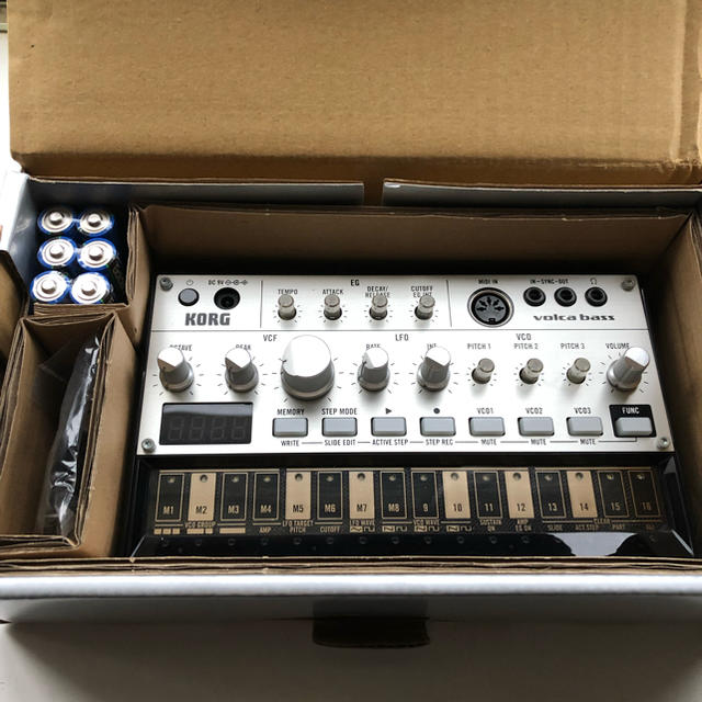 KORG(コルグ)のKORG volca bass 楽器のベース(その他)の商品写真