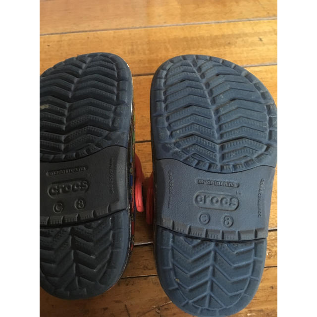 crocs(クロックス)のクロックスkids キッズ/ベビー/マタニティのキッズ靴/シューズ(15cm~)(サンダル)の商品写真