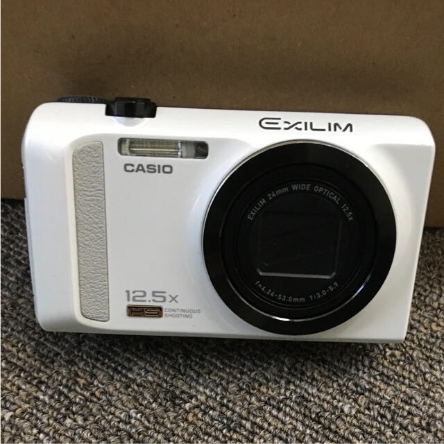 カメラ美品 CASIO EX-ZR200 EXILIM 快速シャッター 値下げ