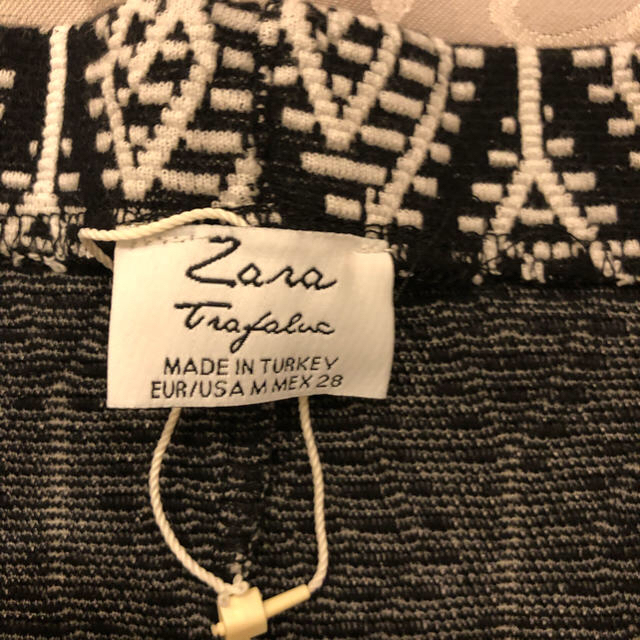 ZARA(ザラ)の値下げ！ザラ   未使用  ペンシル  タイト スカート レディースのスカート(ひざ丈スカート)の商品写真