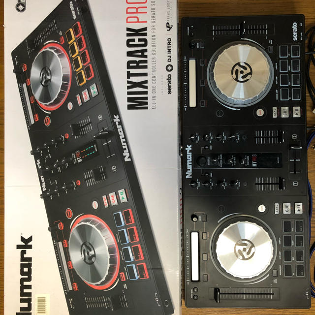 Numark MIXTRACK PRO3 PCDJ 1