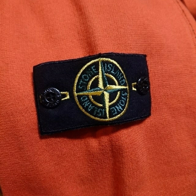 STONE ISLAND(ストーンアイランド)のストーンアイランド メンズ裏起毛スウェット(オレンジ) メンズのトップス(スウェット)の商品写真