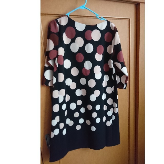 armoire caprice(アーモワールカプリス)のお値下げ！[美品]秋冬物ドットワンピース♪アーモワールカプリス レディースのワンピース(ひざ丈ワンピース)の商品写真