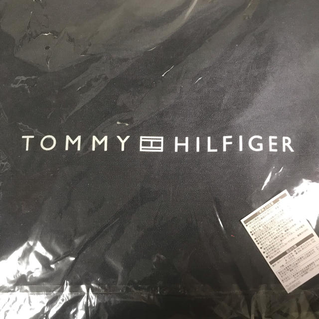 TOMMY HILFIGER(トミーヒルフィガー)のTOMY HILFIGER 非売品 クッション インテリア/住まい/日用品のインテリア小物(クッション)の商品写真