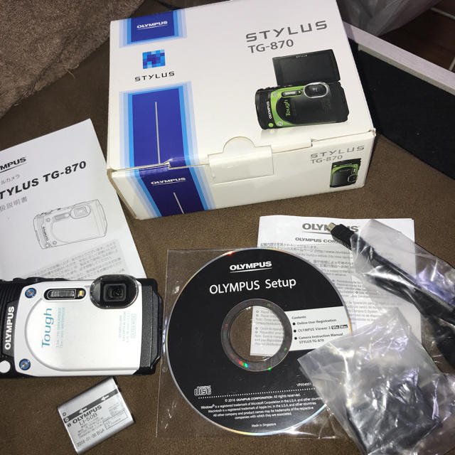 OLYMPUS(オリンパス)のOLYMPUS STYLUS TG-870 スマホ/家電/カメラのカメラ(コンパクトデジタルカメラ)の商品写真