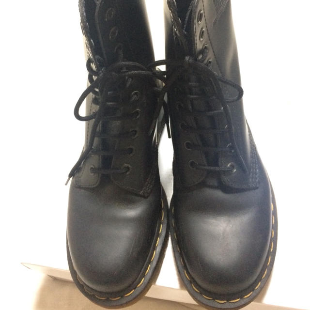 Dr.Martens(ドクターマーチン)のドクターマーチン 10ホール レディースの靴/シューズ(ブーツ)の商品写真