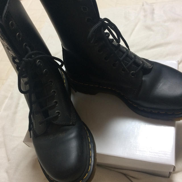 Dr.Martens(ドクターマーチン)のドクターマーチン 10ホール レディースの靴/シューズ(ブーツ)の商品写真