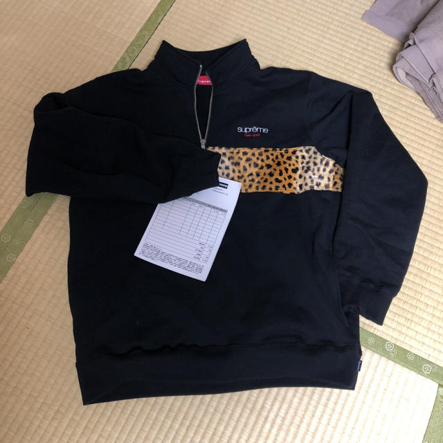 Supreme(シュプリーム)のLeopard Panel Half Zip Sweatshirts メンズのトップス(スウェット)の商品写真