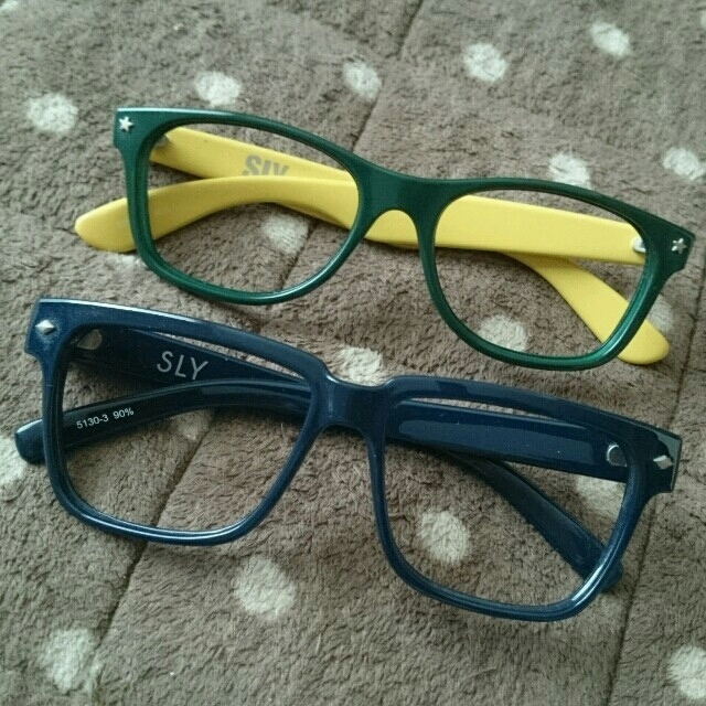 SLY(スライ)のSLY☆だてメガネ☆２つセット レディースのファッション小物(サングラス/メガネ)の商品写真