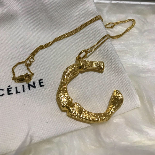 celine(セリーヌ)のセリーヌ アルファベット イニシャル ネックレス ネットバック付き レディースのアクセサリー(ネックレス)の商品写真