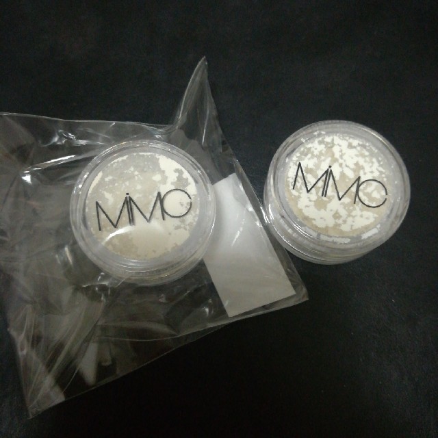 MiMC(エムアイエムシー)のMIMCモイスチュアシルクエモリエントパウダー コスメ/美容のベースメイク/化粧品(フェイスパウダー)の商品写真