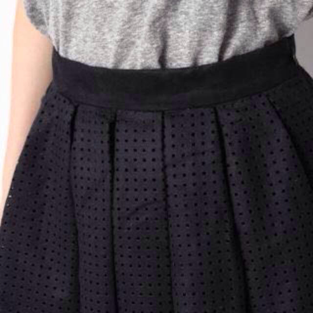 LOWRYS FARM(ローリーズファーム)のパンチング♡ミモレ丈スカート レディースのスカート(ひざ丈スカート)の商品写真