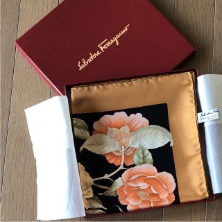 サルヴァトーレフェラガモ(Salvatore Ferragamo)の新品未使用 Salvatore ferragamo  スカーフ(バンダナ/スカーフ)