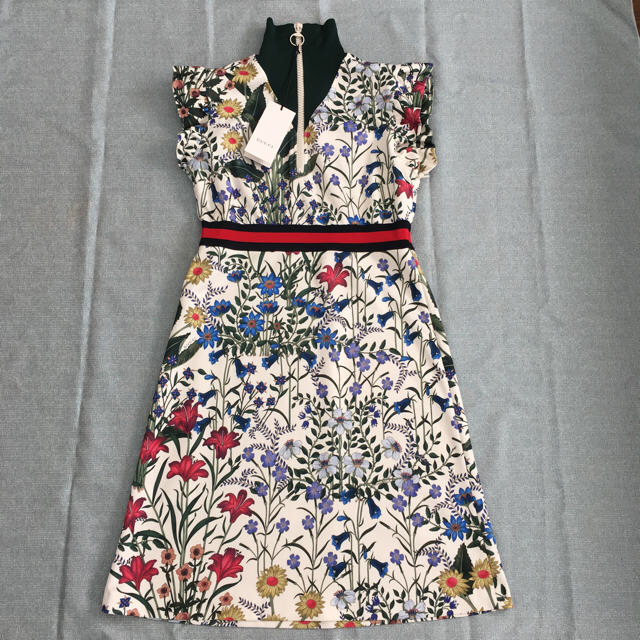 新品 未使用 GUCCI ワンピース ニューフローラ 花柄 | フリマアプリ ラクマ