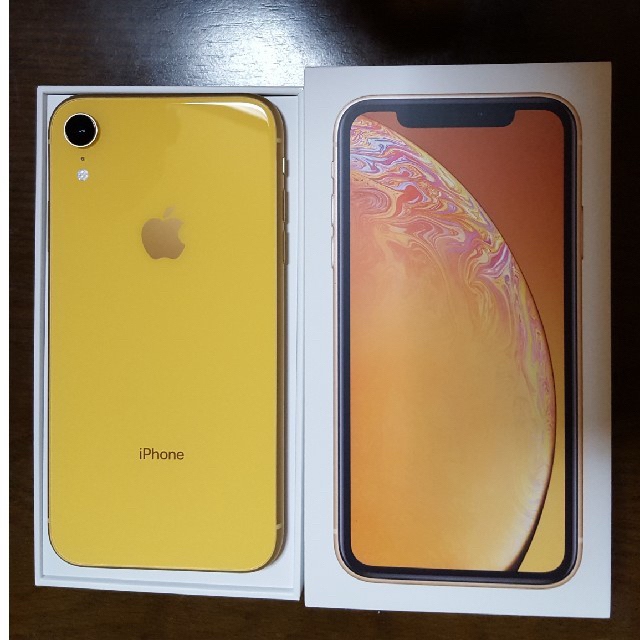 iPhone(アイフォーン)の週末限定値下げ❗️美品　iphone XR 256GBイエロー　SoftBank スマホ/家電/カメラのスマートフォン/携帯電話(スマートフォン本体)の商品写真