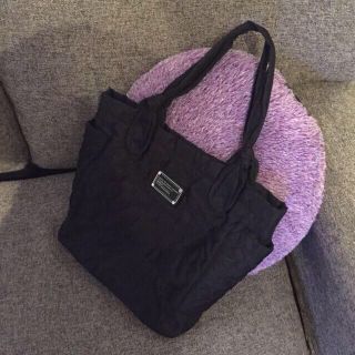 マークバイマークジェイコブス(MARC BY MARC JACOBS)のMARC 黒 ナイロントート 美品(トートバッグ)