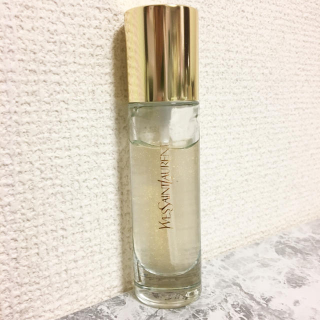 YSL ラディアントタッチブラープライマー