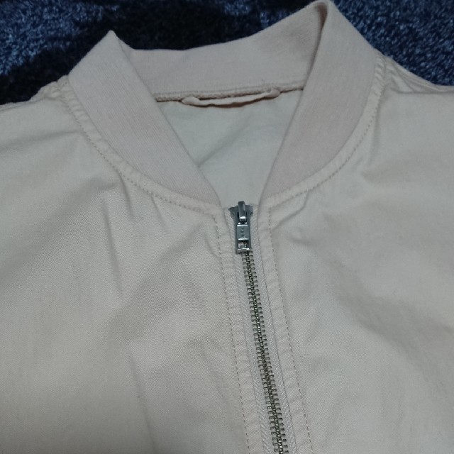 GU(ジーユー)の美品  ブルゾンジャンパー レディースのジャケット/アウター(ブルゾン)の商品写真