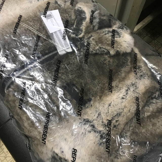 represent faux fur ボンバージャケットの通販 by c1500v's shop｜ラクマ