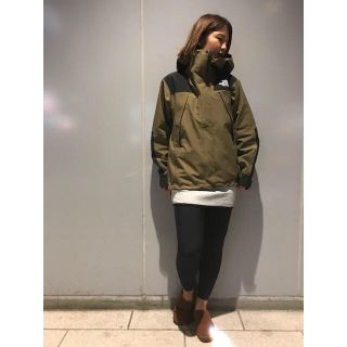 ザノースフェイス(THE NORTH FACE)のマウンテンジャケット ビーチグリーン  レディース(ナイロンジャケット)