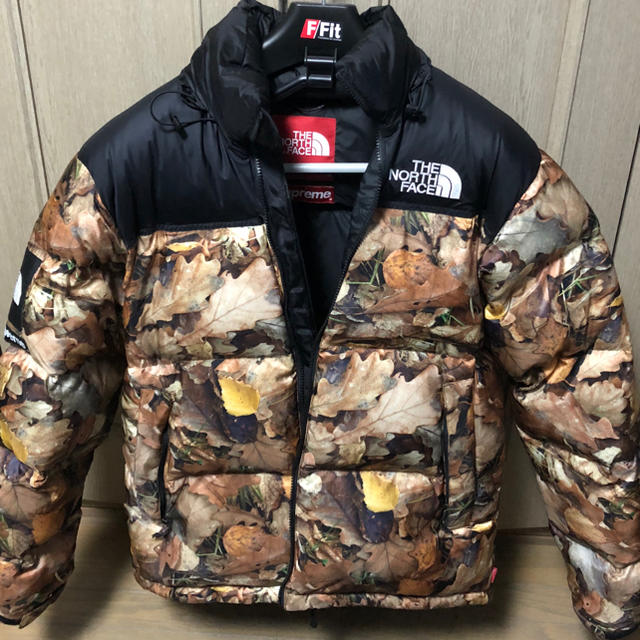 Supreme(シュプリーム)のsupreme 16fw north face nuptse leaves 枯葉 メンズのジャケット/アウター(ダウンジャケット)の商品写真