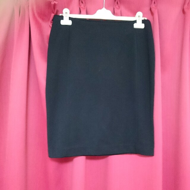 H&M(エイチアンドエム)のH&M ブラックタイトスカート レディースのスカート(ひざ丈スカート)の商品写真