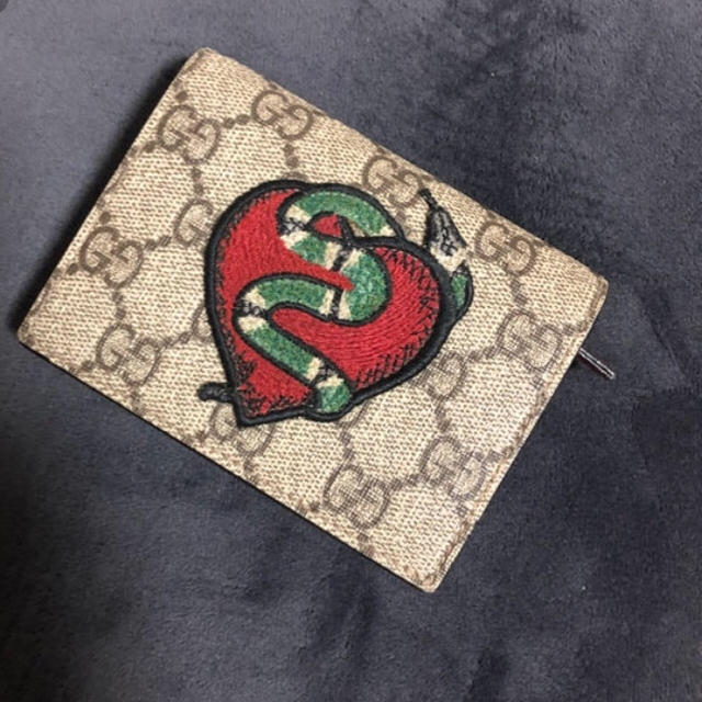 本物品質の Gucci 二つ折り財布 ハートスネーク GUCCI - 財布