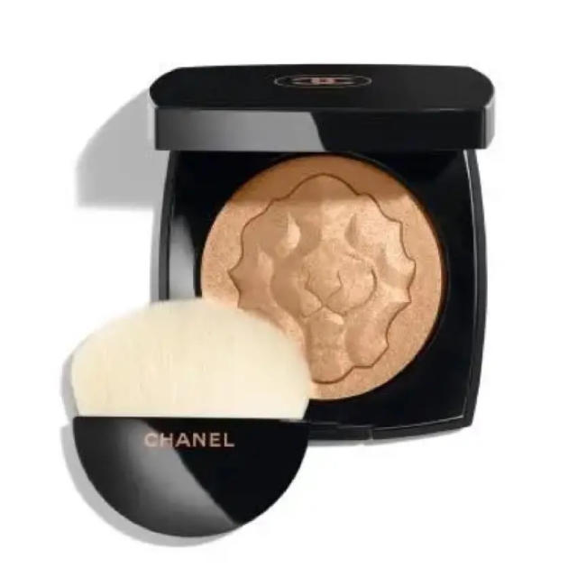 CHANEL(シャネル)のシャネル 2018 (完売) クリスマス コフレ・ ル リオン ドゥ シャネル コスメ/美容のベースメイク/化粧品(フェイスパウダー)の商品写真