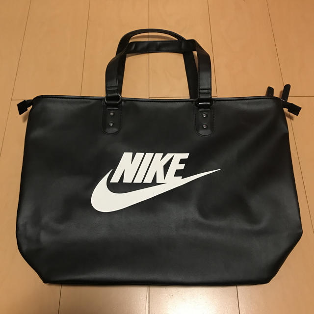 NIKE(ナイキ)のナイキ トートバッグ ブラック メンズのバッグ(トートバッグ)の商品写真