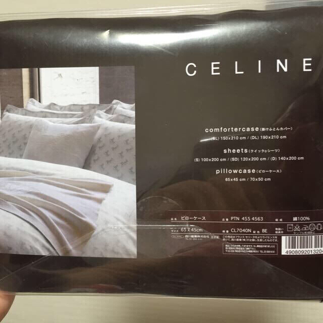 celine(セリーヌ)のCELINE まくらカバー スマホ/家電/カメラのスマホアクセサリー(モバイルケース/カバー)の商品写真