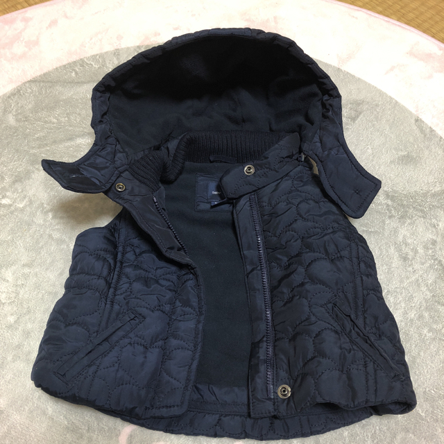 babyGAP(ベビーギャップ)のベビーギャップ モコモコダウン 80 キッズ/ベビー/マタニティのベビー服(~85cm)(ジャケット/コート)の商品写真