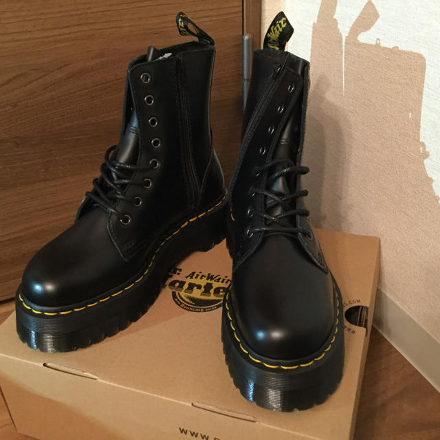 新品未使用！Dr.Martens 8ホール 厚底 UK6