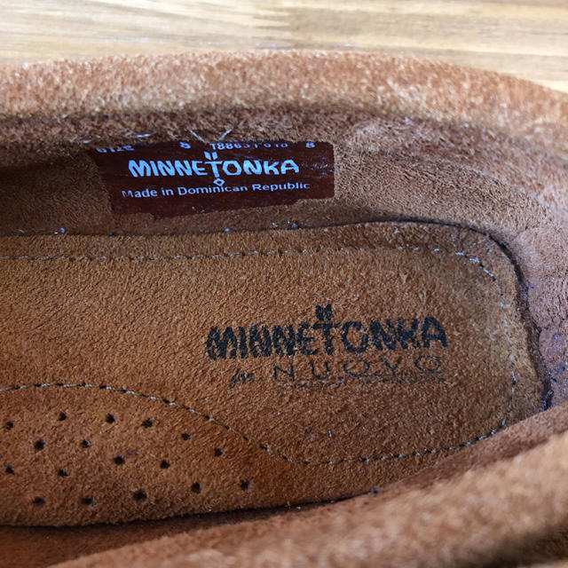 Minnetonka(ミネトンカ)のMinnetonka モカシン スエード ブラウン US 8（25cm） レディースの靴/シューズ(スリッポン/モカシン)の商品写真