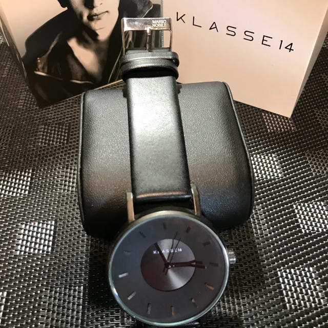 Daniel Wellington(ダニエルウェリントン)のKlasse14 42㎜ メンズ レディース ブラック メンズの時計(腕時計(アナログ))の商品写真